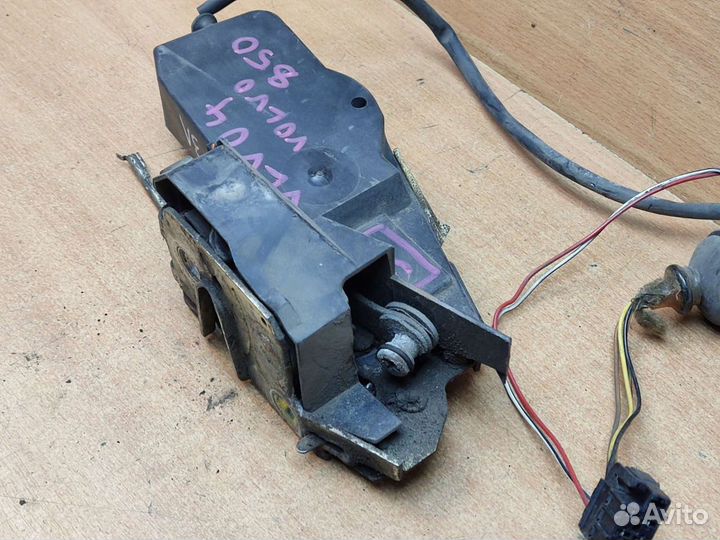 Замок двери задний левый, Volvo 850