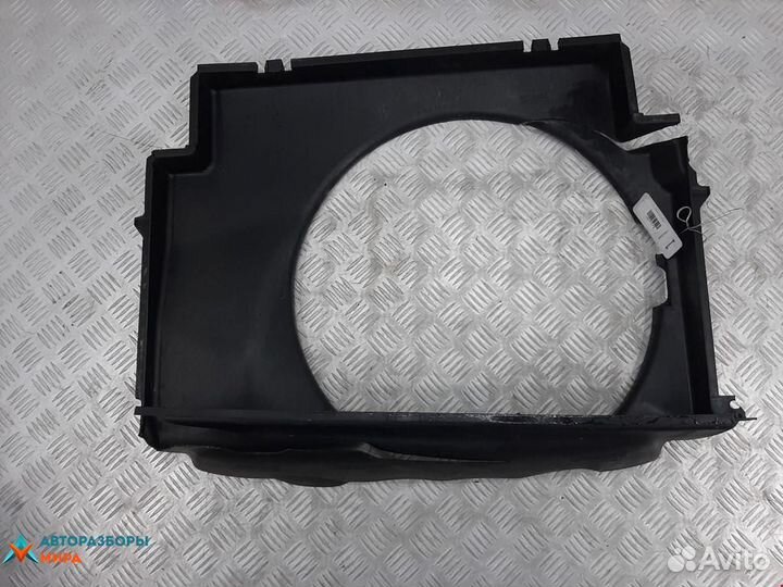 Диффузор вентилятора BMW 5 E39 рест. 2003