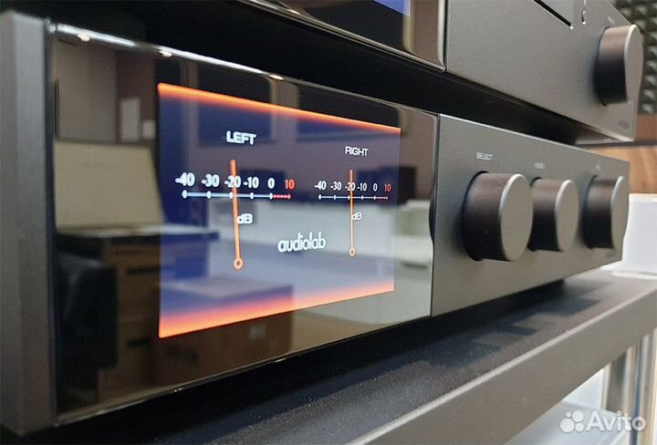 Интегрированный усилитель AudioLab 9000A