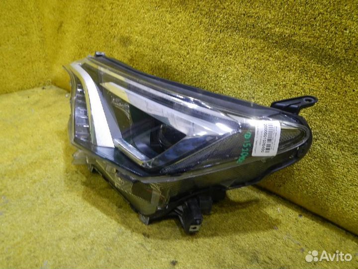 Фара левая Toyota RAV4