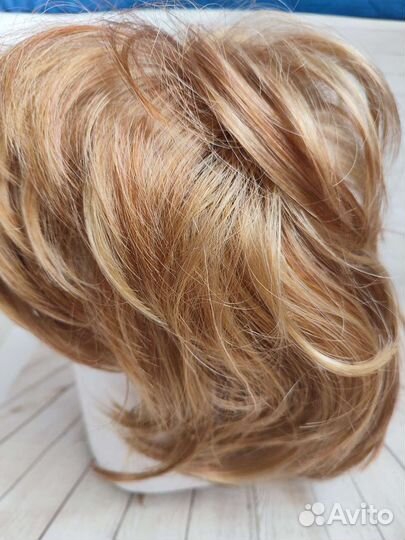 Парик женский