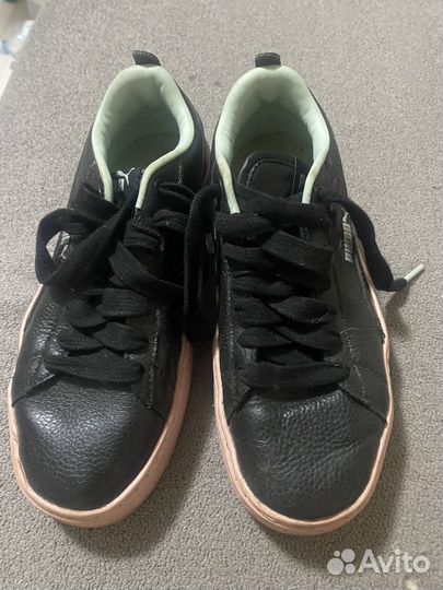 Кроссовки женские