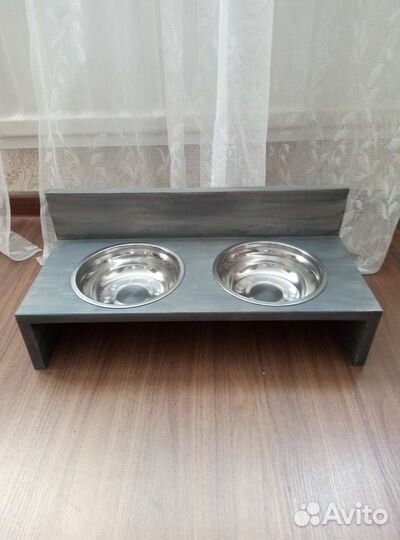 Подставка под корм для кошек и собак