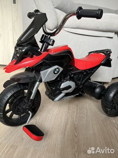 Трехколесный детский велосипед BMW