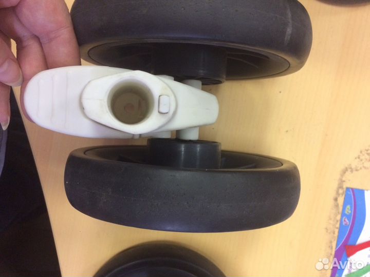 Колеса на коляску Chicco Simplisity