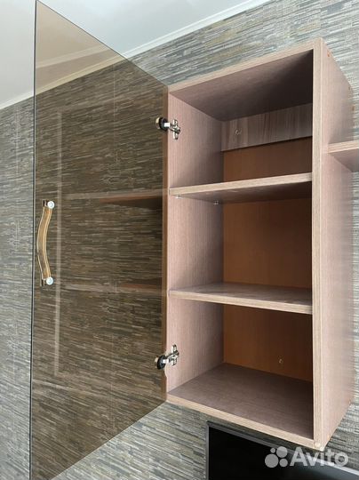 Шкафчик навесной