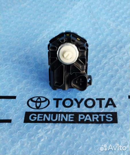 Корректор фары Toyota Land Cruiser 200