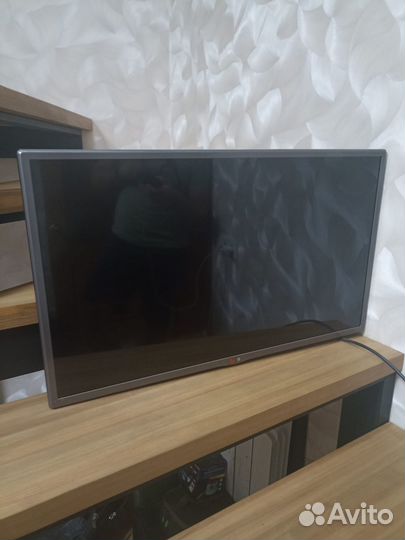 Телевизор LG 32lb561v