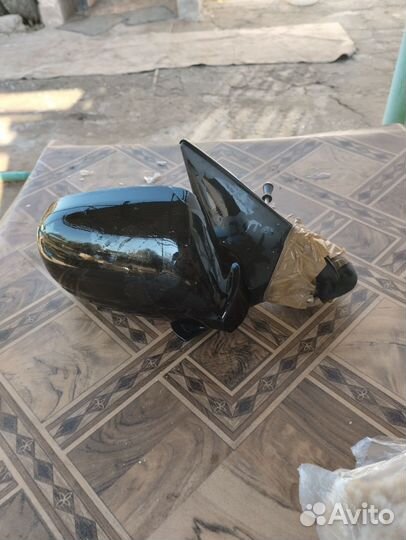 Зеркало заднего вида