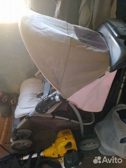 Прогулочная коляска