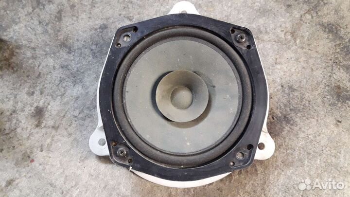 Динамик Ниссан Блюбёрд