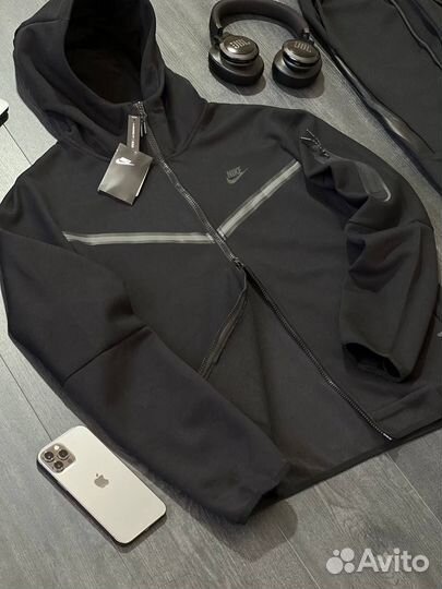 Спортивный костюм Nike Tech fleece