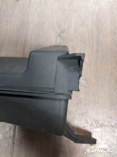 Резонатор воздушного фильтра Bmw 520I E39 M52 1996