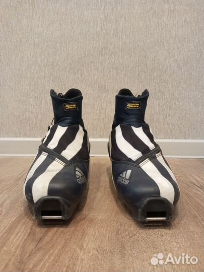 Лыжи беговые peltonen