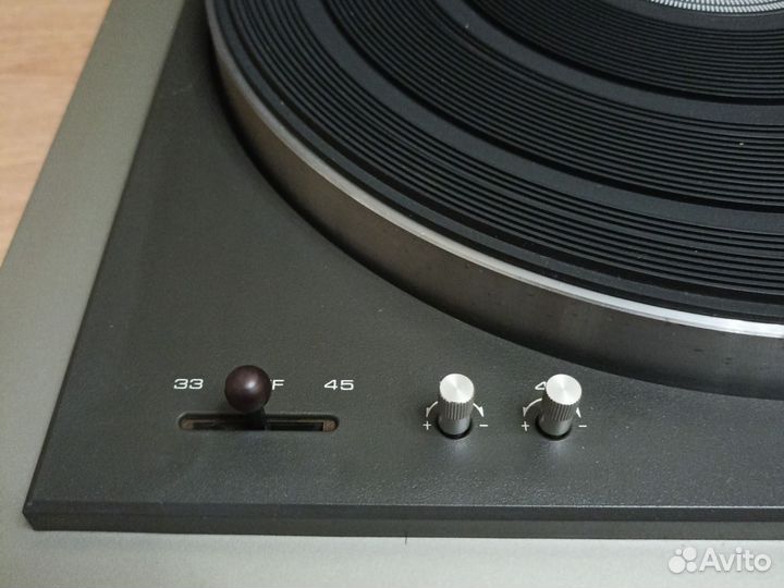 Проигрыватель винила 