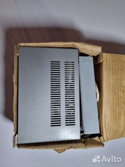 Источник питания