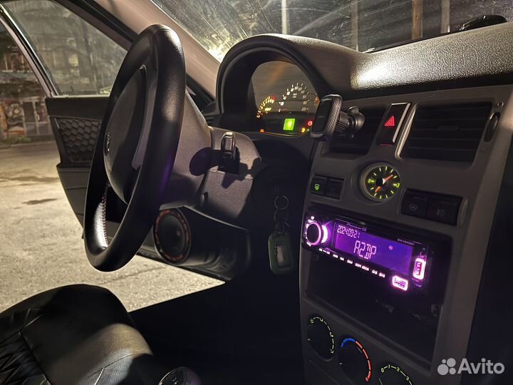 LADA Priora 1.6 МТ, 2013, 200 000 км