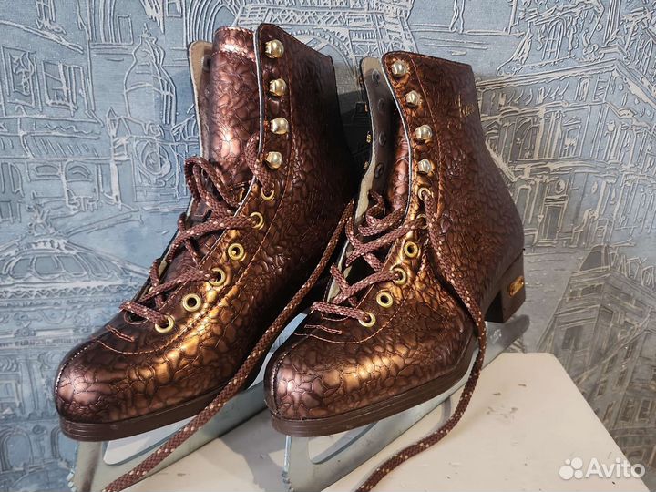 Коньки женские