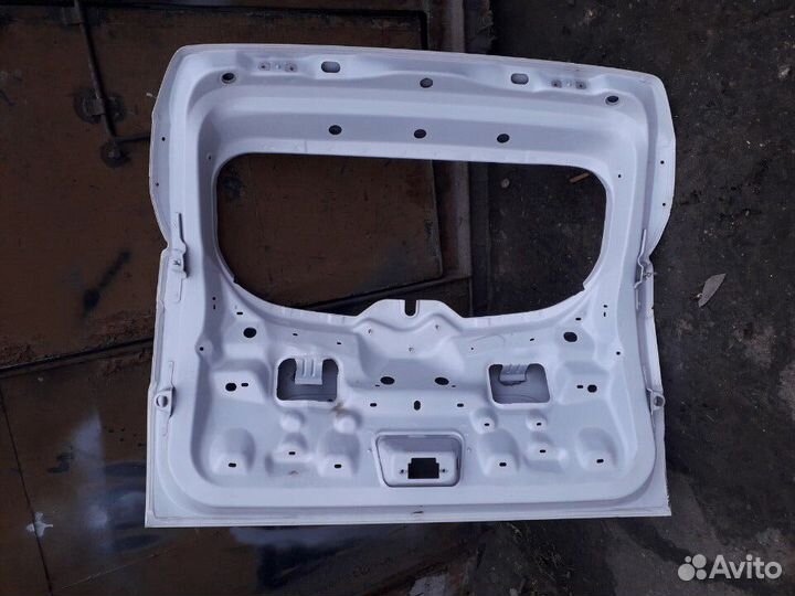 Дверь багажника Renault Kaptur (Рено Каптюр)