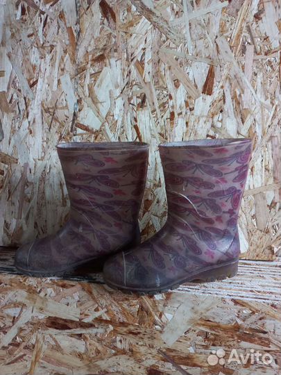 Резиновые сапоги, сланцы