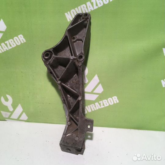 Кронштейн двигателя левый бмв Е36