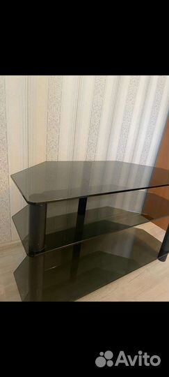 Тумбочка под телевизор стеклянная