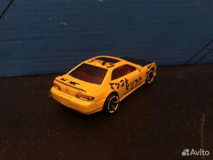 Hot wheels машинка