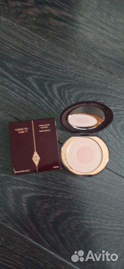 Румяна Charlotte Tilbury first love