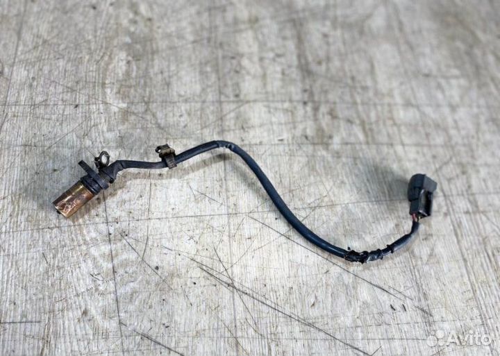 Датчик положения коленвала Toyota Rav4 2000-2005