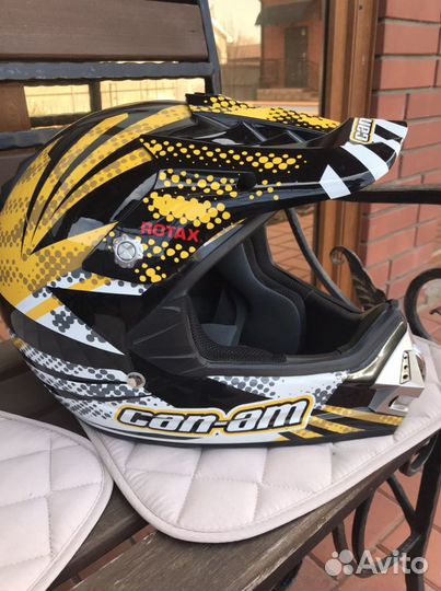 Продам шлем Can-am