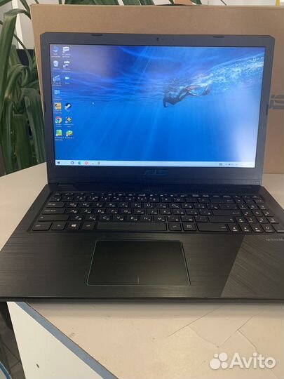 Ноутбук asus M570D
