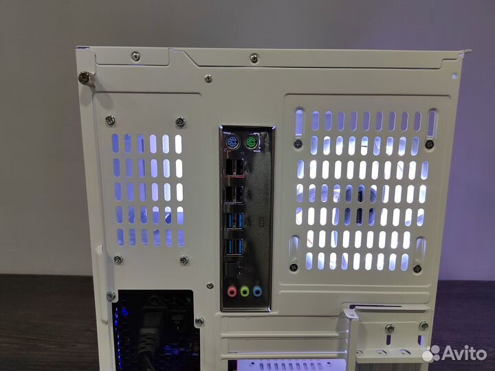 Корпус snowman CS015 Белый