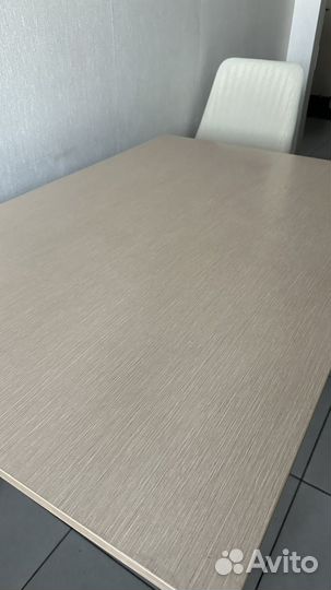 Кухонный стол