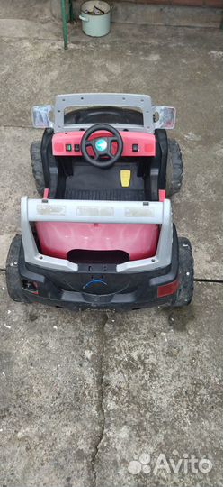 Продам детскую электрическую машинку