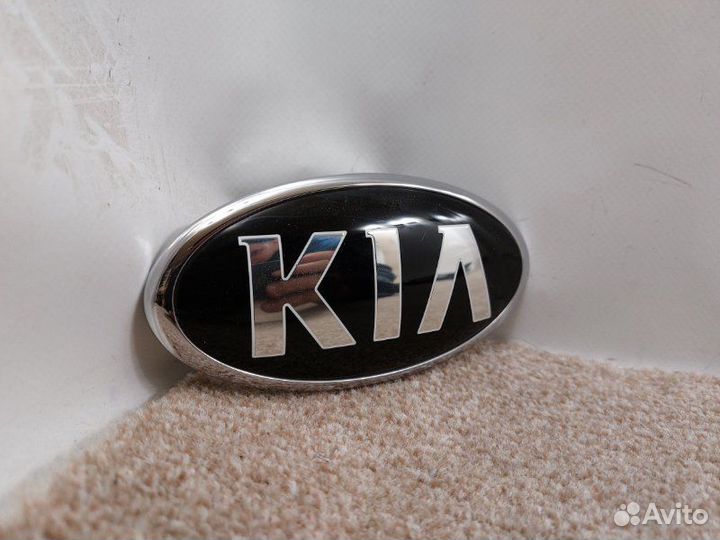 Эмблема передняя Kia Seltos