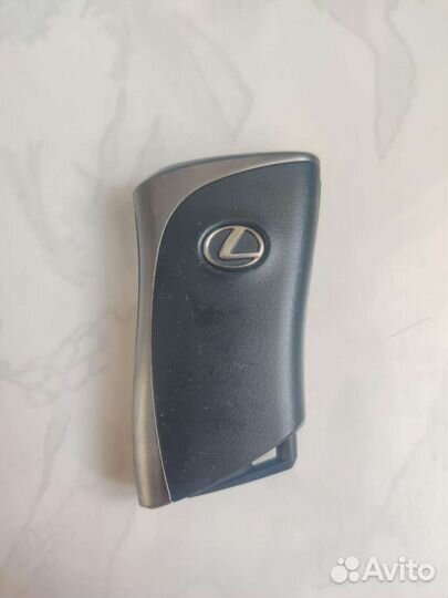 Оригинальный смарт-ключ Lexus ES, LS, LC, UX