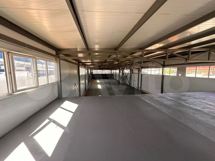 Склад, 790 м²