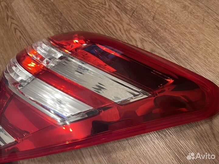 Задний правый фонарь Toyota RAV4 30 рестайл