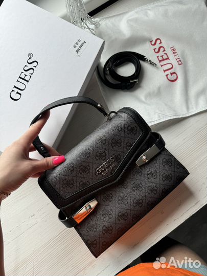 Сумка guess