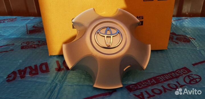 Колпак колесного диска Toyota Land Cruiser