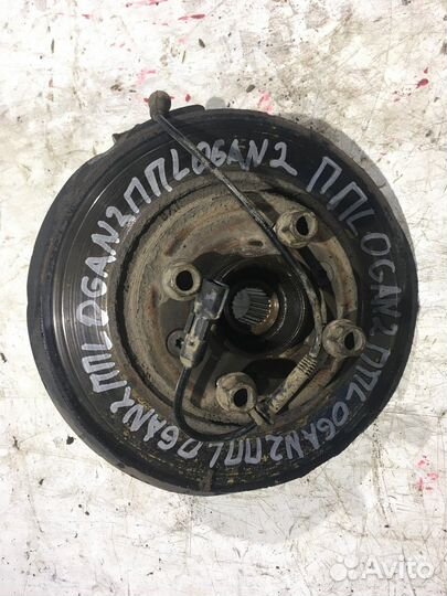 Кулак поворотный правый в сборе со ступицей