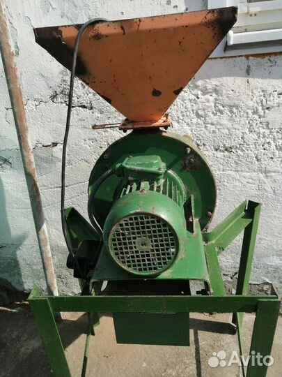 Зернодробилка бу для фермерского хозяйства