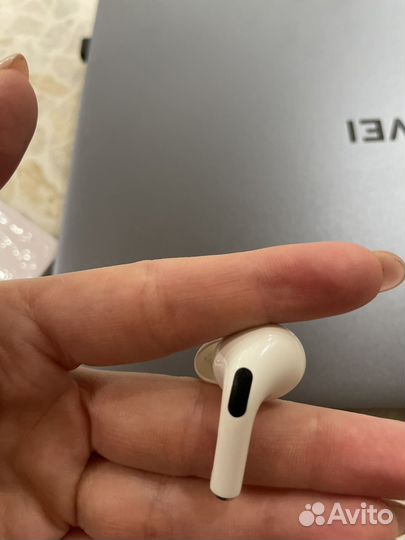 Левый наушник airpods pro 1