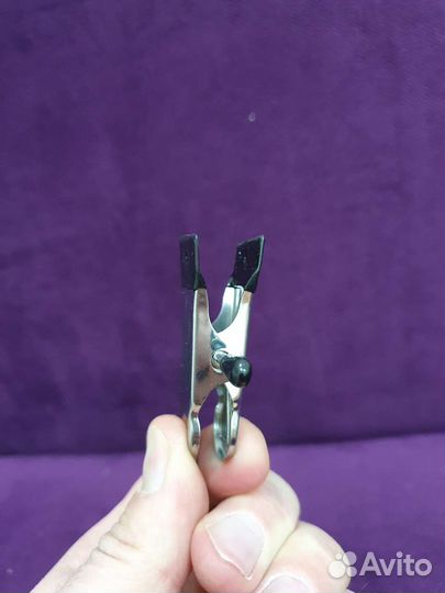 Вешалка прищепка крючок