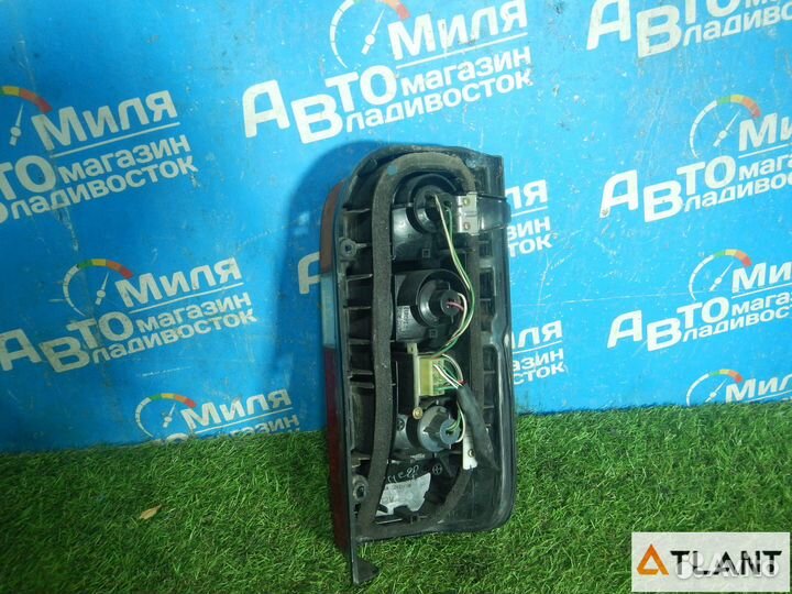 Стоп левый toyota hiace