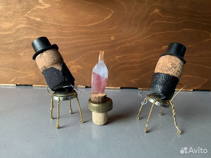 Сувенир из пробок от шампанского