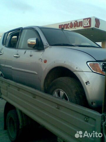 Мitsubishi L200 МКПП 2.5л 2013 г двери, порог