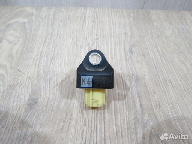 Датчик airbag Toyota Camry 70