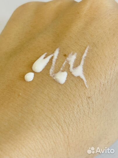 Skin1004 Легкий spf 50++++ крем сыворотка centella