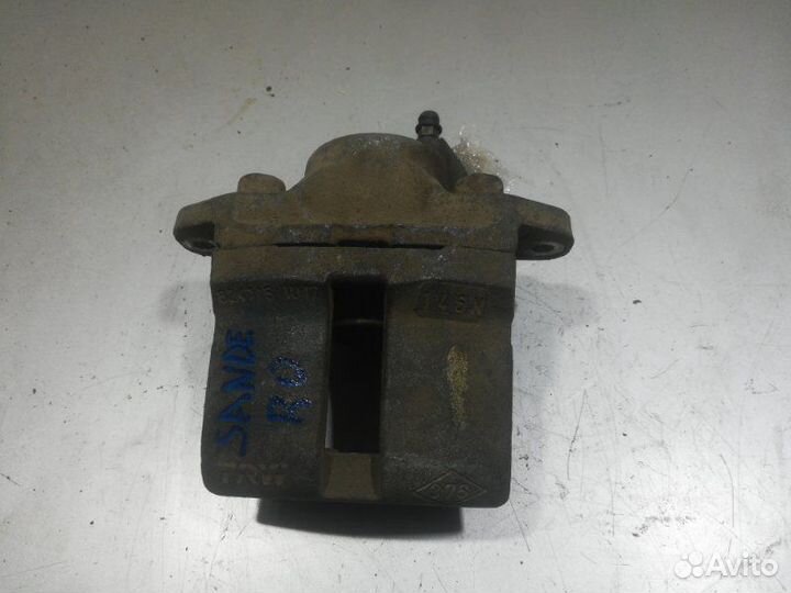 Суппорт передний правый Renault Sandero 1 BS